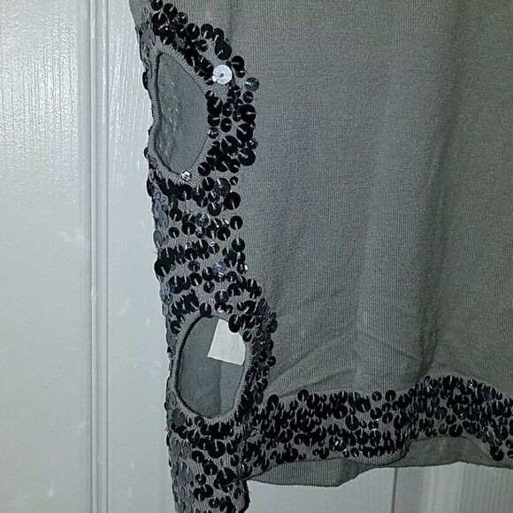 Frost gray sequin cut out silk sweater.SZ. M NWT - Picture 2 of 5